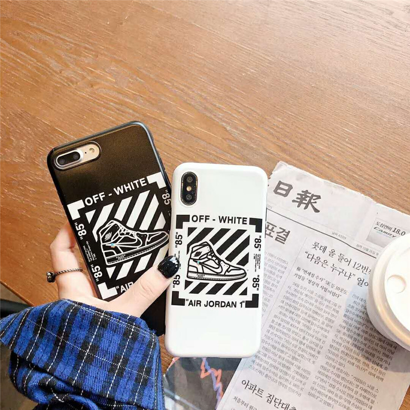 iphone xrケース off white