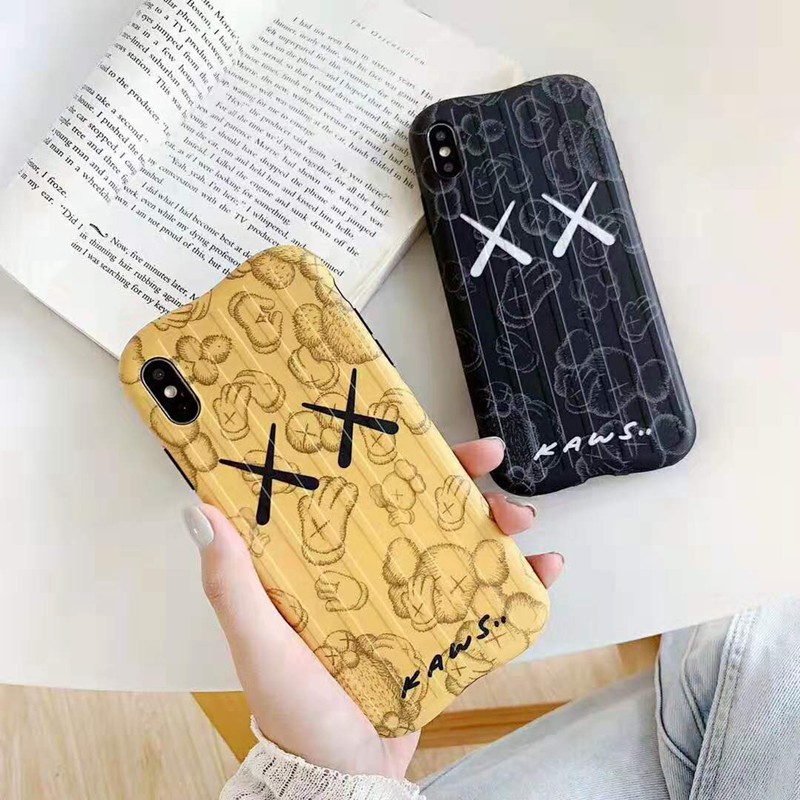 kaws iphone xr/xs maxケース可愛いオシャレ