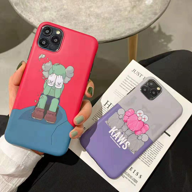 KAWS iphone xr/xs maxケースキャラクター付き