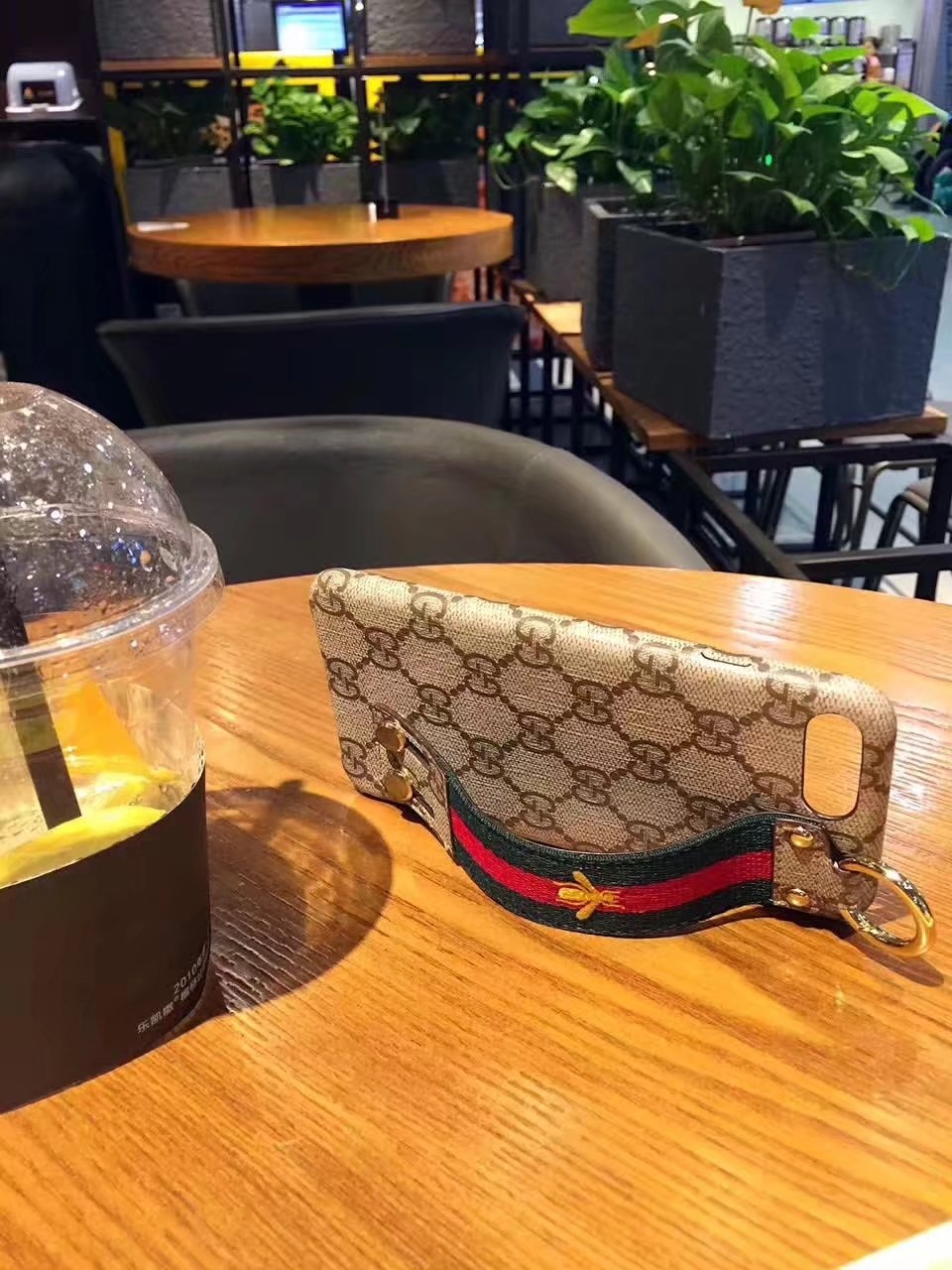 Gucci アイフォンxrケース