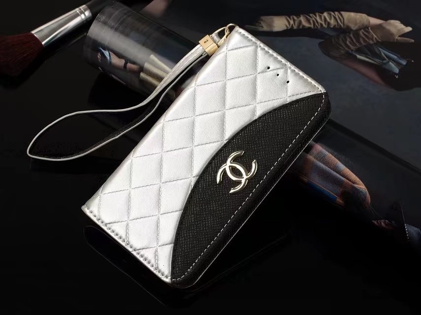 アディダス iPhone7 plusカバー ジャケット