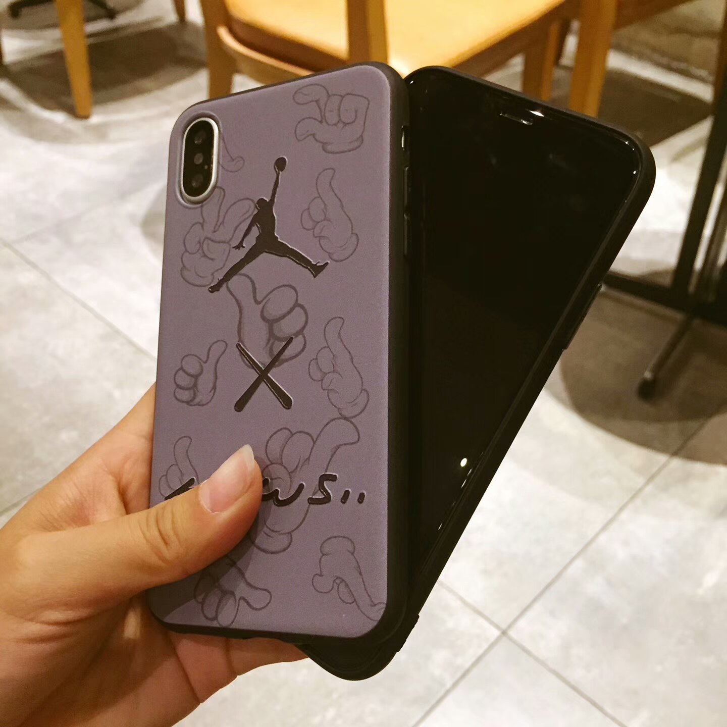 アディダス iPhone7 plusカバー ジャケット