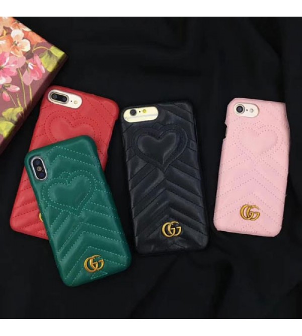 iphone 12 ケースブランドgucci Iphone xr/xs max/xsカバー グッチ Iphone x/se2/8/7スマホケース Iphone6/6s Plus Iphone6/6sジャケット ケース 金色合金ロコ付き