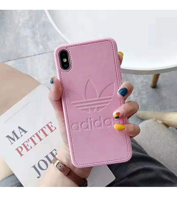 adidas アディダス iphone xrケース 人気 ブランド iphone xs maxケース iphone xs/x/se2/8Plusケース シンプル 純正 耐久性 経典ロゴ 芸能人愛用 激安販売