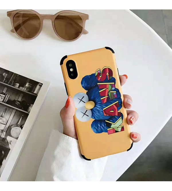 iphone13ケースkaws iphone 13/13pro max/se2ケース 個性キャラクター iphone xr/xs  maxケース可愛い オシャレ アイフォンxケース iphone 8/7 plusケース 学生向け ファッション人気