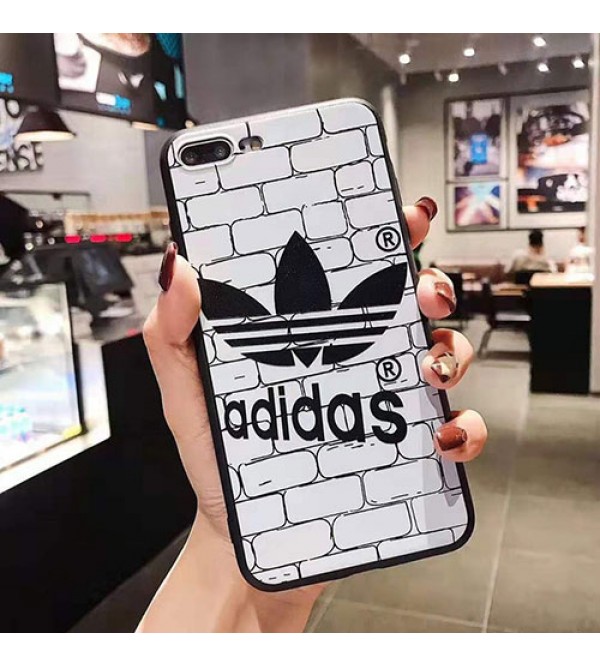 iphone12ケースadidas アディダス iphone11/11 pro max/se2ケースブランド iphone xr/xs maxケース 運動風 アイフォン x/8/7 plusケース 個性潮流  男女兼用