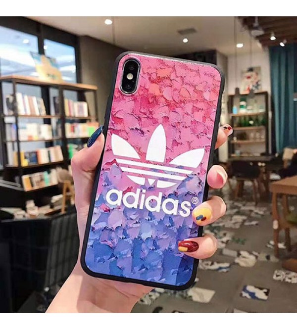 アディダス adidas iphone11/11 pro max/se2ケーススポーツ風 iphone xr/xs maxケース個性 アイフォン x/8/7 plusケースお洒落人気 男女兼用