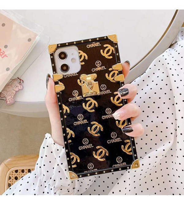 Chanel/シャネルiphone 12 ケース男女兼用人気ブランドビジネス ストラップ付きiphone 11/x/8/7/se2スマホケース ブランド LINEで簡単にご注文可モノグラム iphone11pro maxケース ブランド