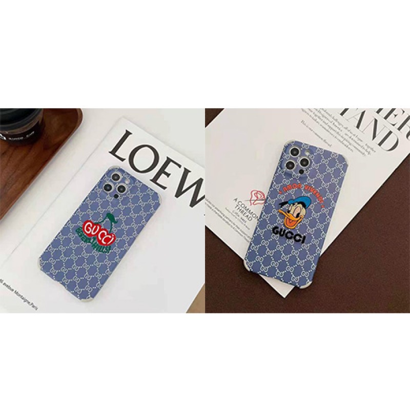 グッチ/ディズニーコラボiphone 13/12S/12/12 pro/12 mini/12 pro maxケース刺繍Gucci ジャケット型ヒット防止アイフォン11/11 pro/11 pro max/se2カバー Disneyドナルドダック四角保護チェリー レザー製可愛いIPHONE X/XS/XR/8/7ケース韓国風アイドル愛用メンズ レディーズ