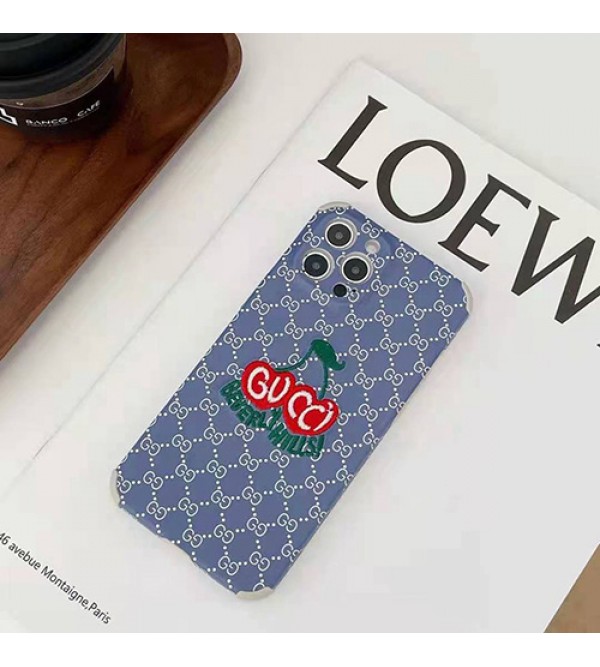 グッチ/ディズニーコラボiphone 13/12S/12/12 pro/12 mini/12 pro maxケース刺繍Gucci ジャケット型ヒット防止アイフォン11/11 pro/11 pro max/se2カバー Disneyドナルドダック四角保護チェリー レザー製可愛いIPHONE X/XS/XR/8/7ケース韓国風アイドル愛用メンズ レディーズ