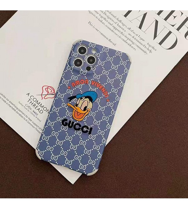 グッチ/ディズニーコラボiphone 13/12S/12/12 pro/12 mini/12 pro maxケース刺繍Gucci ジャケット型ヒット防止アイフォン11/11 pro/11 pro max/se2カバー Disneyドナルドダック四角保護チェリー レザー製可愛いIPHONE X/XS/XR/8/7ケース韓国風アイドル愛用メンズ レディーズ