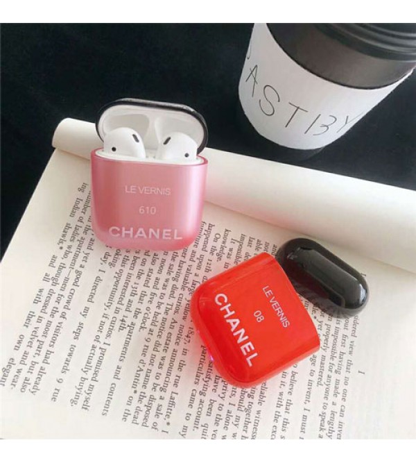 CHANEL/シャネル Air pods 3/2/1/proケース 紛失防止 ブランド エアーポッズ プロ/3/2/1ケース 小香風 イヤホンケース 紛失防止  耐衝撃 軽量 フック付きシリコン製 落下防止