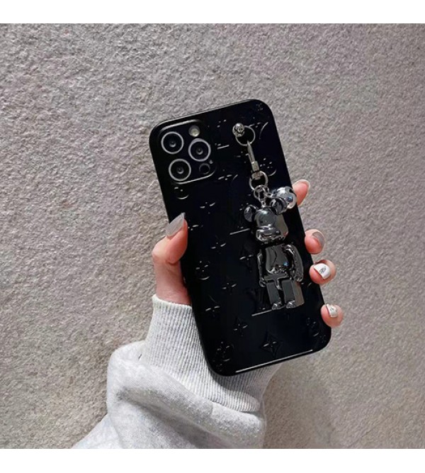 KAWS/カウズ ブランド iphone 13 mini/13 pro/13/13 pro maxケース LV/ルイ・ヴィトン ジャケット型 個性ペンダント iphone x/xr/xs/xs maxケース BE@RBRICK ファッション アイフォン13/12/11/x/8/7スマホケース ペアお揃い ジャケット