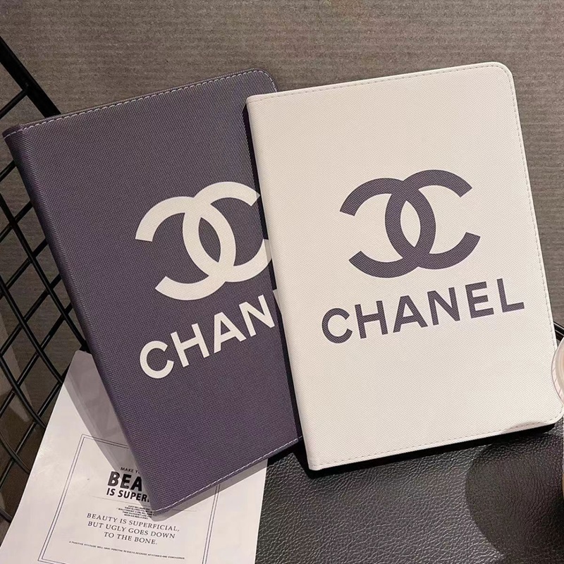 chanel ブランド ipad 10/pro 2022/air 5ケース シャネル 激安 レザー 手帳型 モノグラム スタンド機能 アイパッド10/ミニ6/9/プロ2022/エアー5/8/7/4/3/2カバー 黑白色 ファッション メンズ レディース