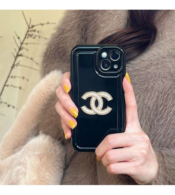 Chanel シャネル Dior ディオール YSL イブ.サンローラン ブランド iPhone 14/14 Pro/14 Pro Maxケース キラキラ モノグラム 黒色 ソフト ジャケット型 かわいい アイフォン14プロ マックス/14プロ/14/13/12/11/X/XS/XR/8+/7+カバー ファッション メンズ レディース