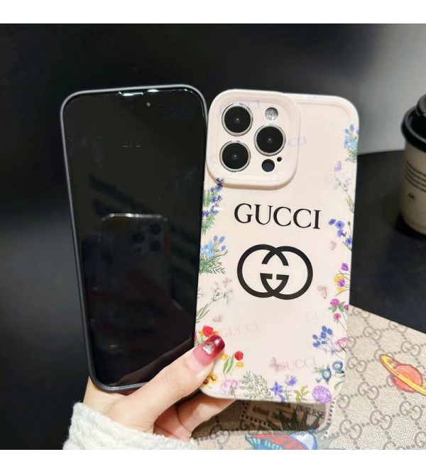 Gucci グッチアイフォン15/14 13 12プロマックス ケース かわいい 男女兼用 人気 ブランド iphone15 14 13 12 proケース  手帳型 ストラップ付きブランド アイフォン15 8/7 plus se3 2 14 plus ケース 韓国風