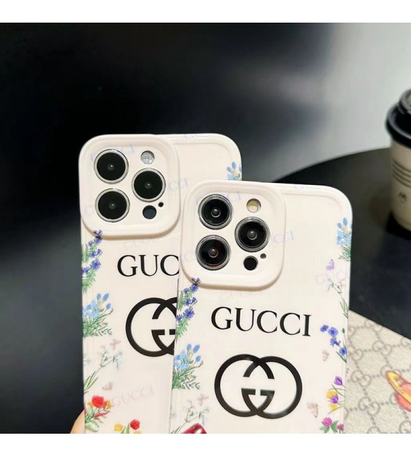 Gucci グッチアイフォン15/14 13 12プロマックス ケース かわいい 男女兼用 人気 ブランド iphone15 14 13 12 proケース  手帳型 ストラップ付きブランド アイフォン15 8/7 plus se3 2 14 plus ケース 韓国風