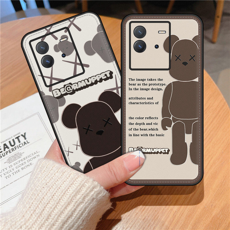 KAWS ブランド iphone14/14/14 pro/14 pro max/se 第3世代ケース ins風 Be@rbrick 熊柄 ベアブリック カウズ  全機種対応 Galaxy a53/S22/s22+/s22 ultra/note21ケース モノグラム ジャケット型 Xperia 5 iv/1 iv/10 iv/aceiiI/pro-i/5iii/10iii/カバー メンズ レディーズ 