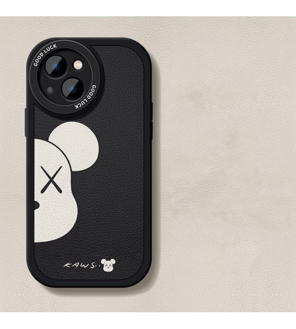 KAWS/カウズ ハイブランド iPhone 14/14 Pro/14 Pro Max/14 Plusケース 熊頭 モノグラム 個性 XX柄 ジャケット型 アイフォン14プロ マックス/14プロ/14プラス/14/13ミニ/12/11/X/XS/XS Maxカバー ファッション メンズ レディース