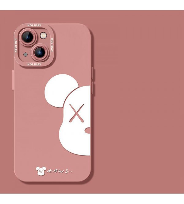 KAWS/カウズ ハイブランド iPhone 14/14 Pro/14 Pro Max/14 Plusケース 熊頭 モノグラム 個性 XX柄 ジャケット型 アイフォン14プロ マックス/14プロ/14プラス/14/13ミニ/12/11/X/XS/XS Maxカバー ファッション メンズ レディース