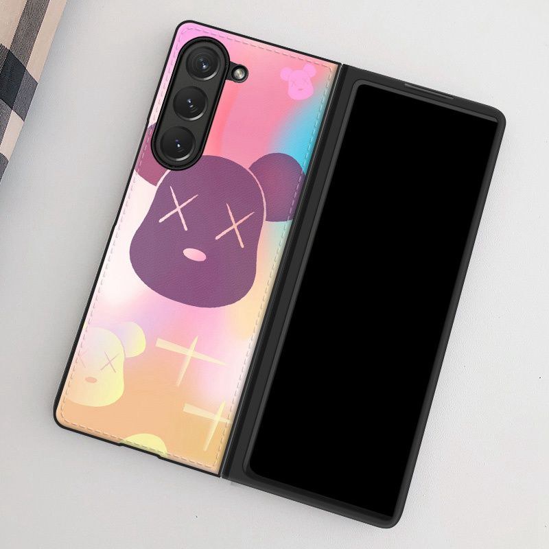 Kaws カウズブランド Galaxy Z Fold 5 4 3 2ケース かわいい折畳み式  ペアお揃い女性向け ファッション セレブ愛用 ギャラクシーZフォールド5 4ケース 折りたたみ 激安