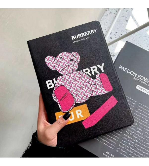 BURBERRY ブランド iPad 10/Pro2022/Air5ケース おしゃれ 熊柄 バーバリー 手帳型 ぬいぐるみ スタンド付き モノグラム キャラクター アイポッド10/プロ2022/エアー5/ミニ 6/9/8/7/4/3/2カバー 全機種対応 ファッション メンズ レディーズ