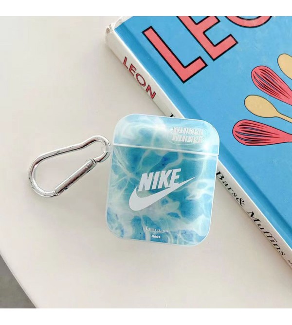 NIKE ブランド AirPods Pro2/3ケース ナイキ クリア スウッシュ柄 カラビナ付き モノグラム エアーポッズ 3/プロ2/2/1カバー  保護 落下防止 大人気 メンズ レディース