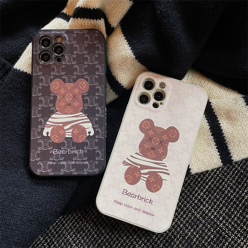 LV ルイヴィトン KAWS ハイブランド iphone 13pro/13mini/13pro maxケース カウズ CELINE ジャケット型 熊柄 BE@RBRICK モノグラム